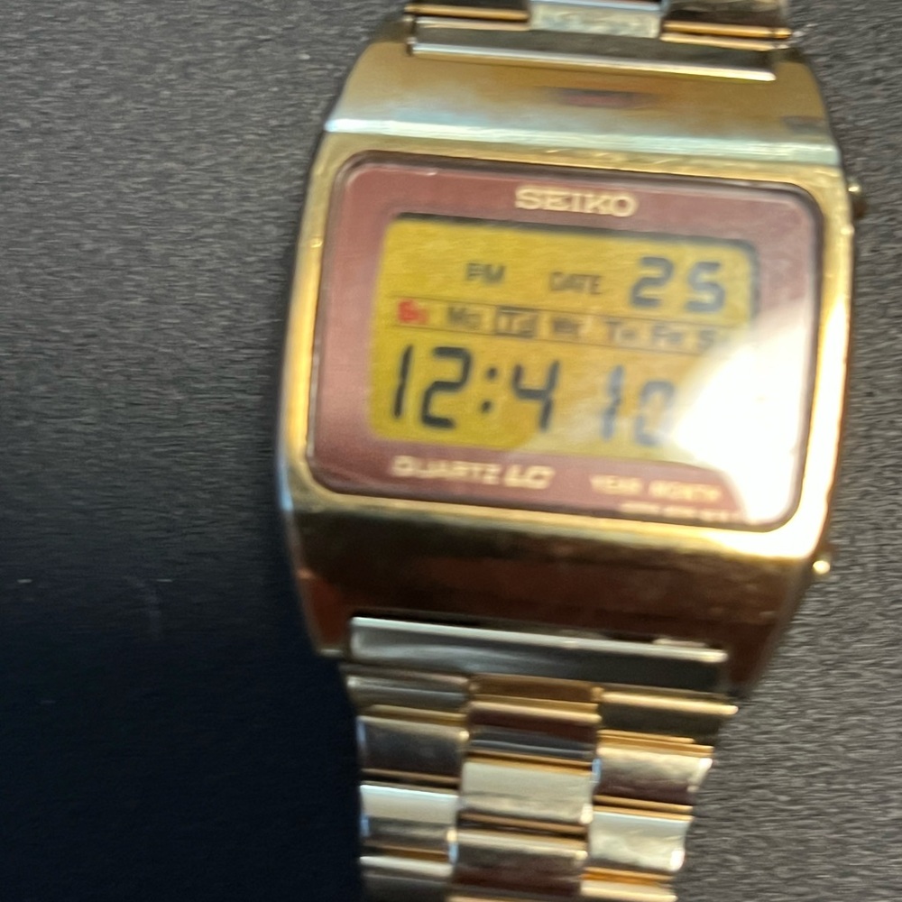 Vintage 1978 Seiko Gold and Silver Quartz LC - Picture 10 of 11